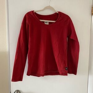 MEC Red Organic Cotton Crewneck Sweatshirt with Quilted Shoulders in Red Medium